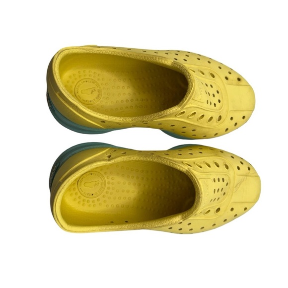 Native Robbie Shoes Child Size 9 US Yellow Blue Sugarlite Grippy Rubber Slip-On - Picture 9 of 12